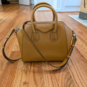 GIVENCHY Sugar Goatskin Mini Antigona - Amber